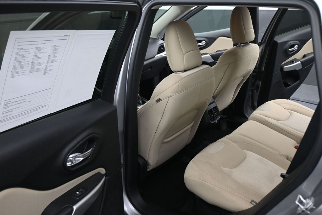 2017 Jeep Cherokee Sport
