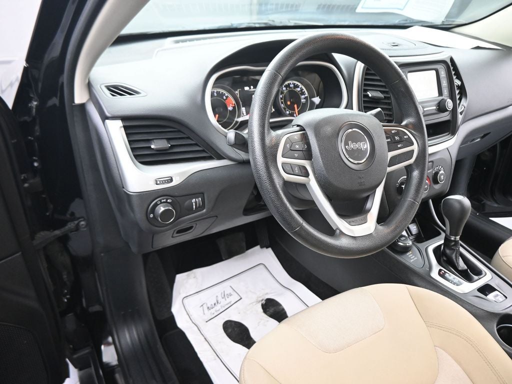 2017 Jeep Cherokee Sport