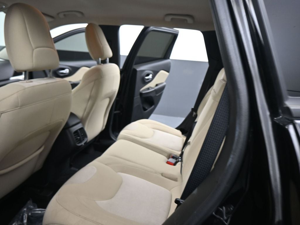 2017 Jeep Cherokee Sport