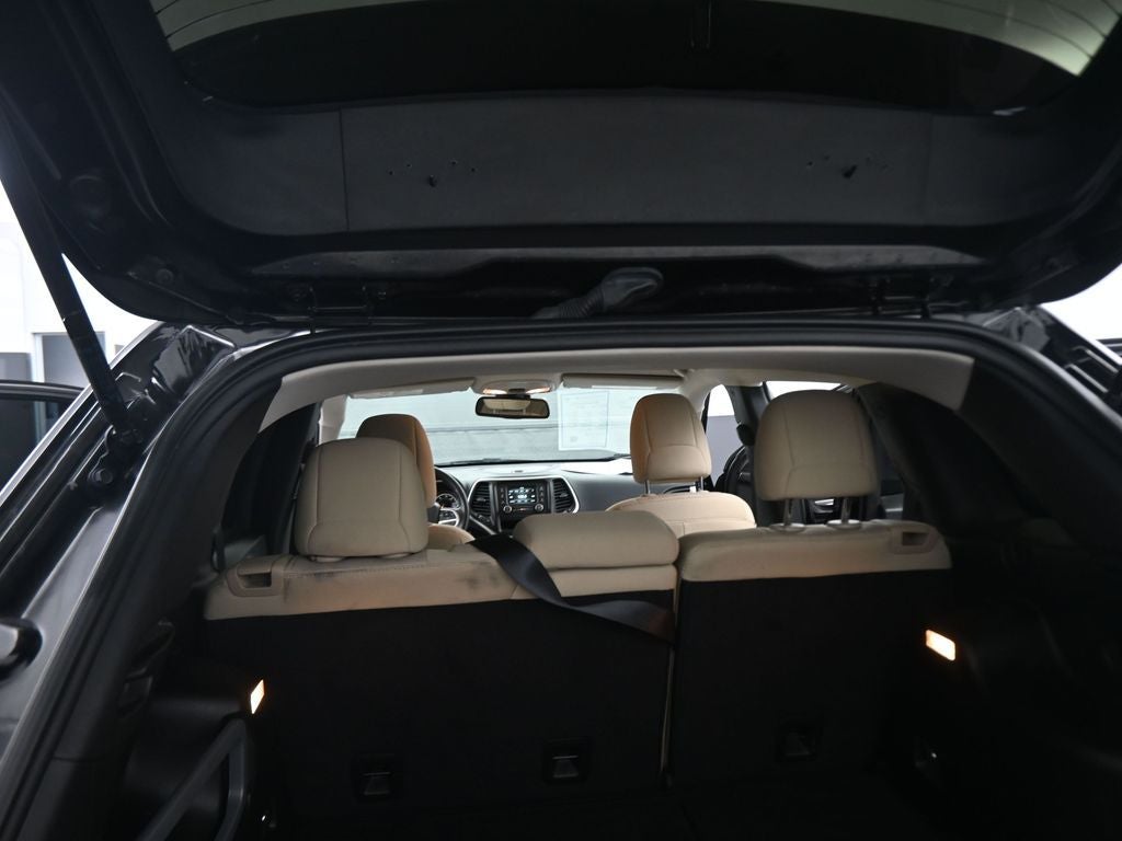 2017 Jeep Cherokee Sport