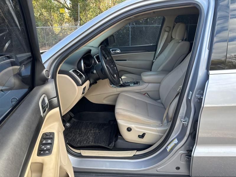 2020 Jeep Grand Cherokee Laredo E