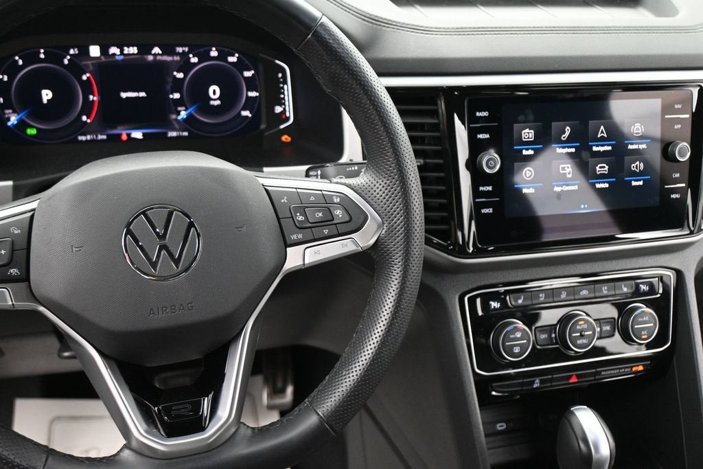 2023 Volkswagen Atlas Cross Sport 3.6L V6 SEL Premium R-Line