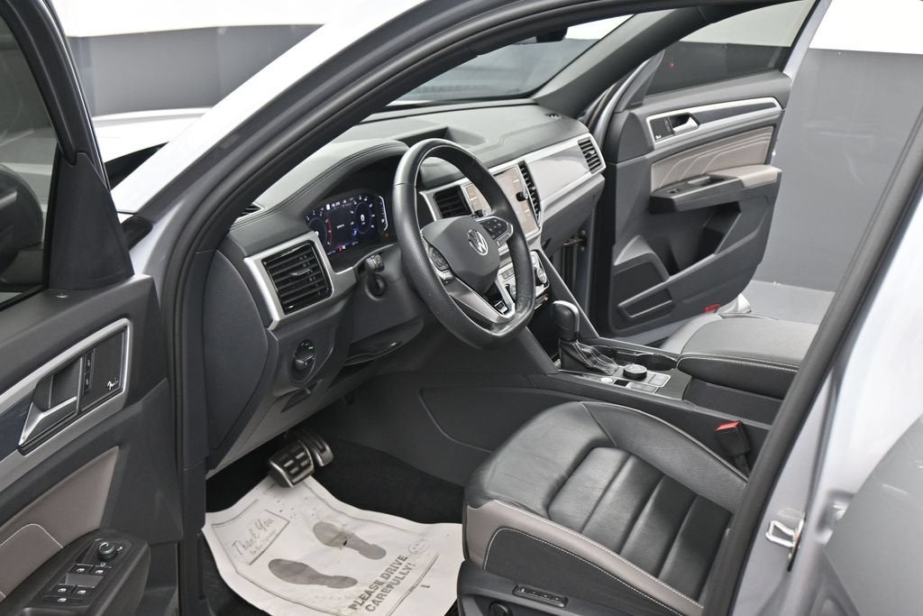 2023 Volkswagen Atlas Cross Sport 3.6L V6 SEL Premium R-Line