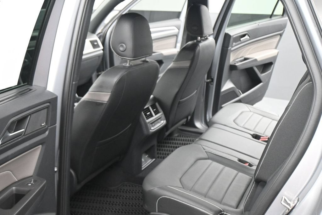 2023 Volkswagen Atlas Cross Sport 3.6L V6 SEL Premium R-Line