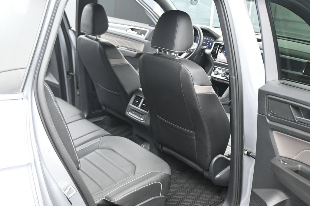 2023 Volkswagen Atlas Cross Sport 3.6L V6 SEL Premium R-Line