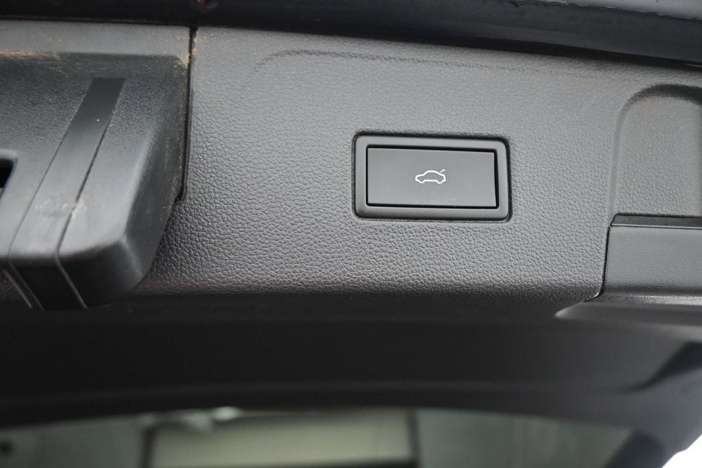 2022 Volkswagen Atlas 3.6L V6 SEL Premium R-Line
