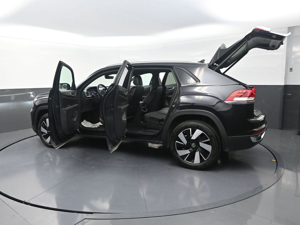 2026 Volkswagen Atlas Cross Sport 2.0T SE w/Technology