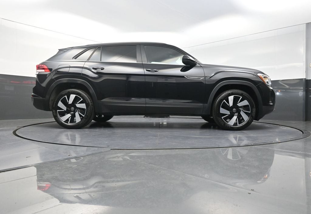 2026 Volkswagen Atlas Cross Sport SE w/Technology