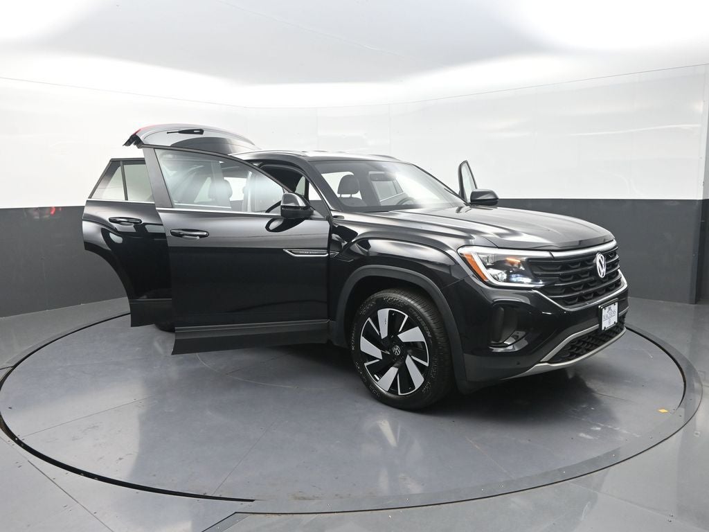 2026 Volkswagen Atlas Cross Sport SE w/Technology