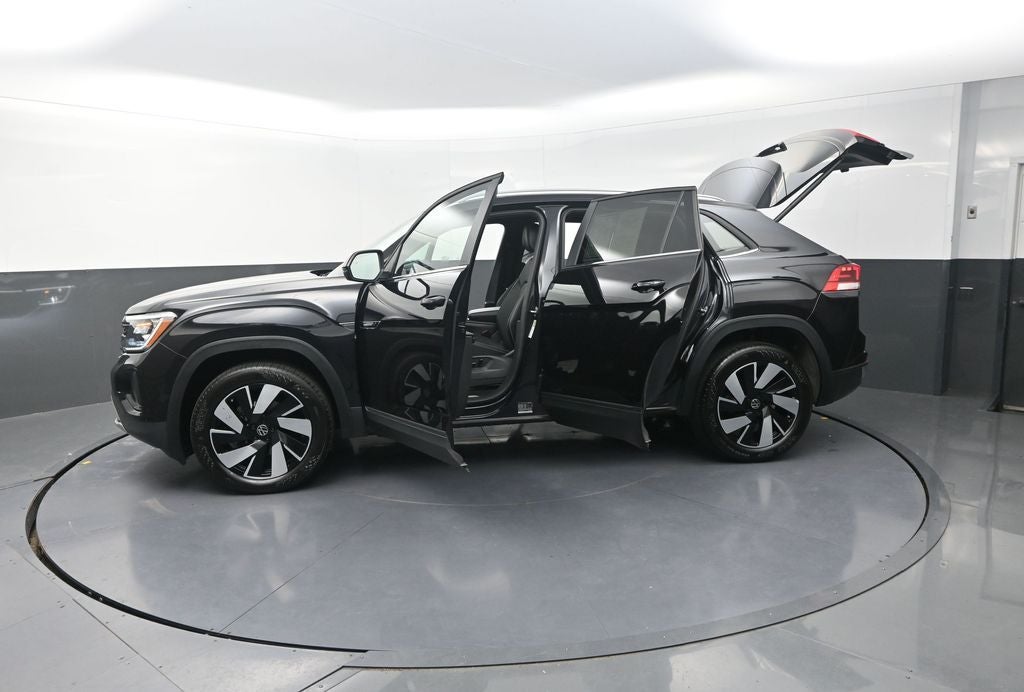 2026 Volkswagen Atlas Cross Sport SE w/Technology