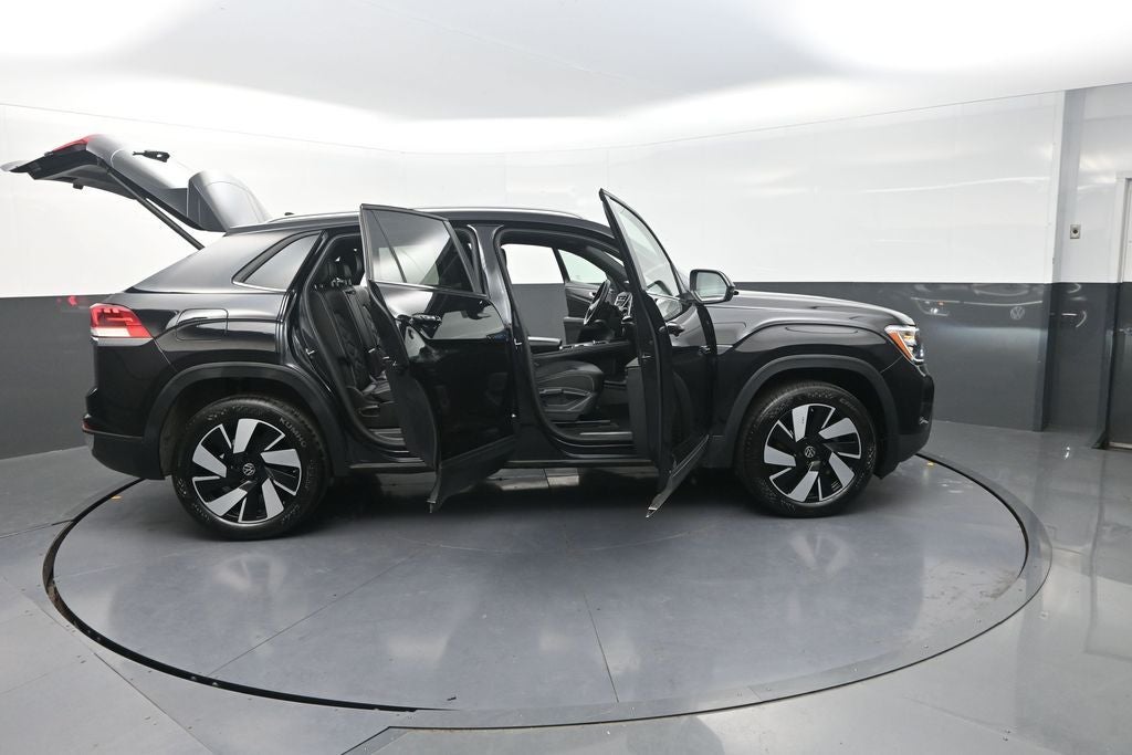 2026 Volkswagen Atlas Cross Sport SE w/Technology