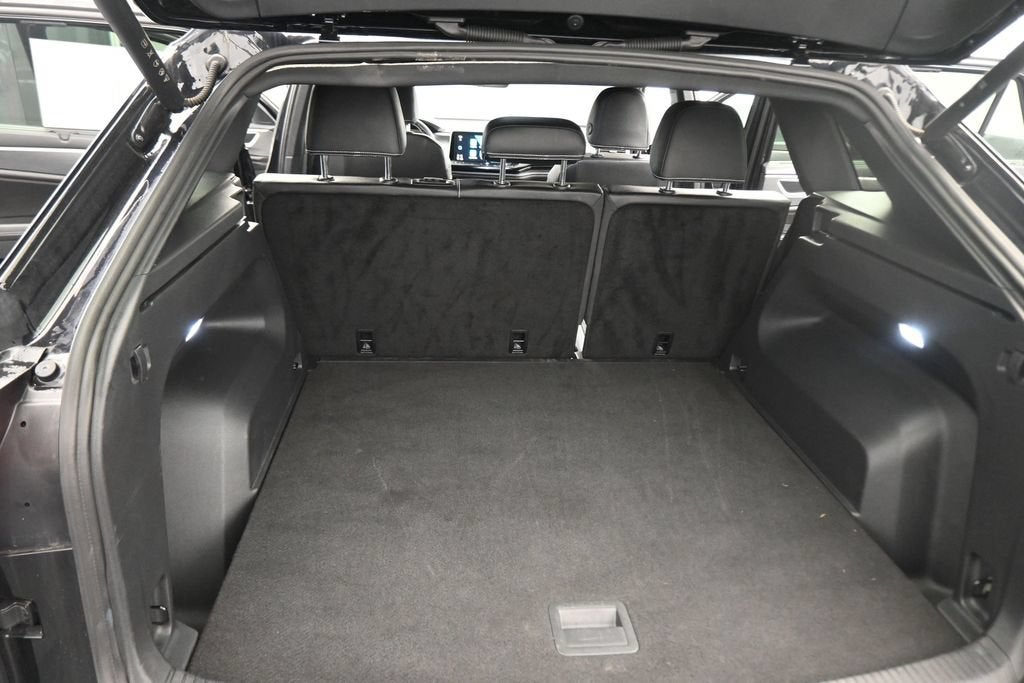 2026 Volkswagen Atlas Cross Sport SE w/Technology