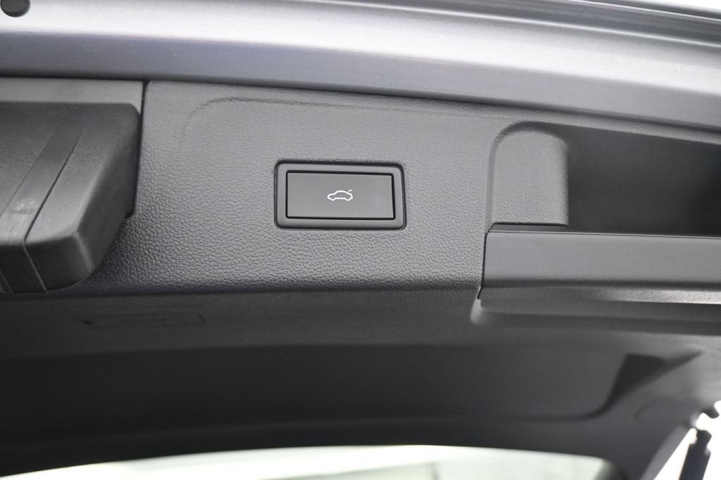 2023 Volkswagen Atlas 2.0T SE w/Technology