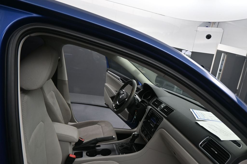 2017 Volkswagen Passat 1.8T S