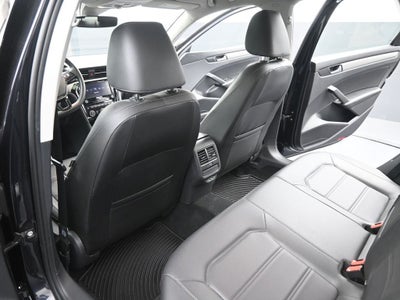 2022 Volkswagen Passat 2.0T SE