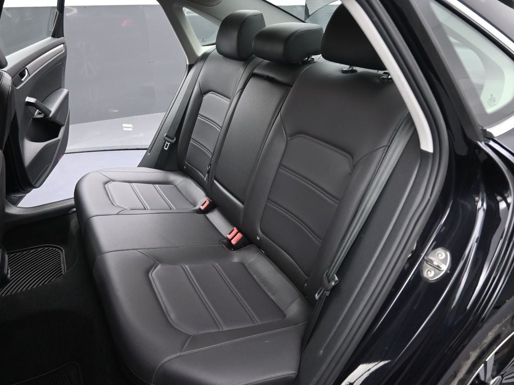 2022 Volkswagen Passat 2.0T SE