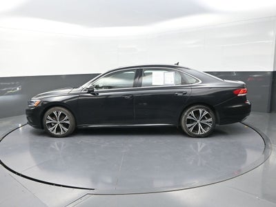2022 Volkswagen Passat 2.0T SE