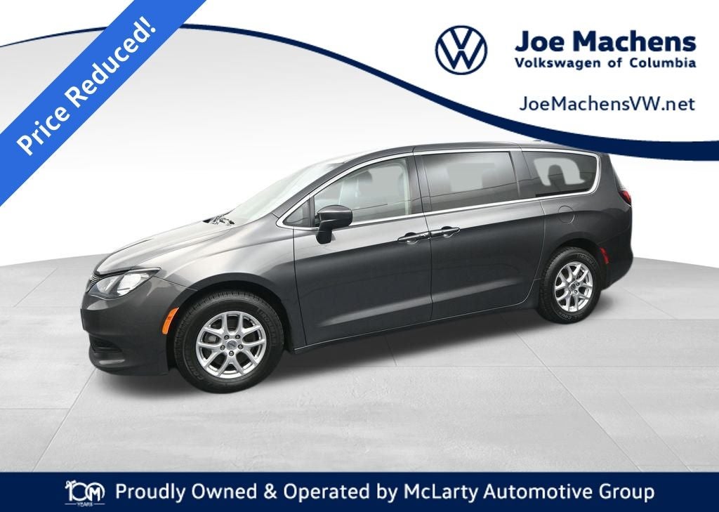 2022 Chrysler Voyager LX