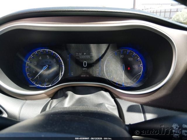 2022 Chrysler Voyager LX