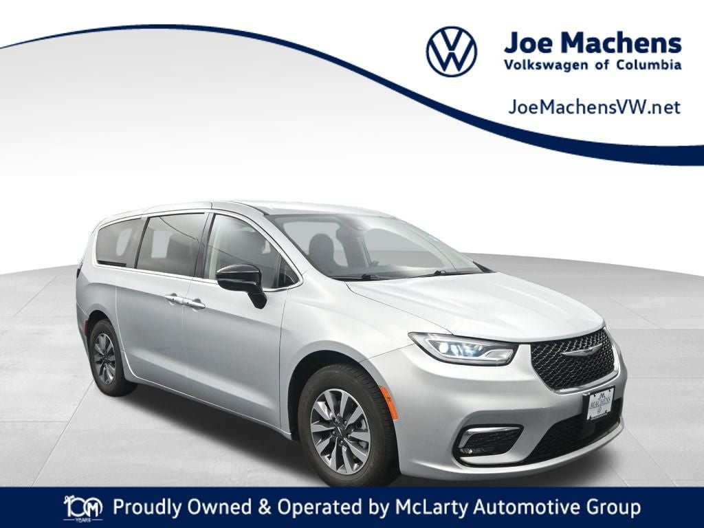 2024 Chrysler Pacifica Hybrid Select