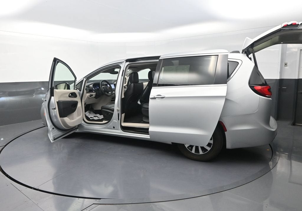 2024 Chrysler Pacifica Hybrid Select
