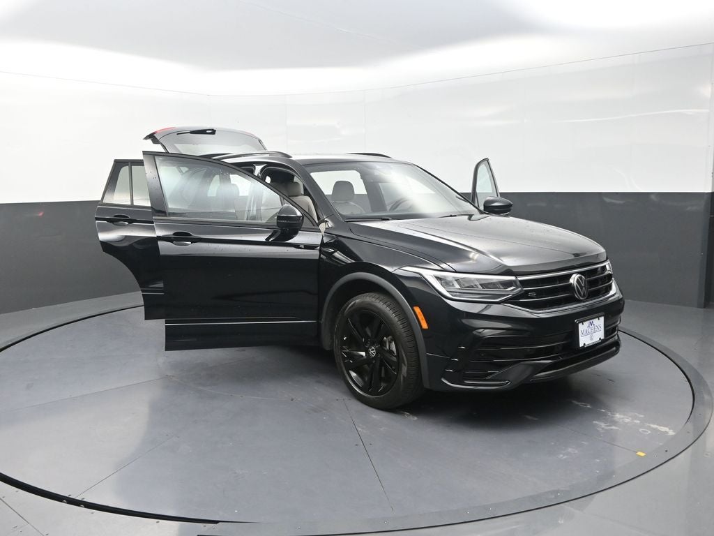 2024 Volkswagen Tiguan 2.0T SE R-Line Black