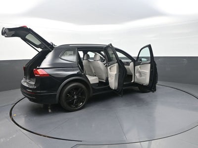 2024 Volkswagen Tiguan 2.0T SE R-Line Black