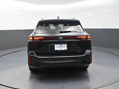 2026 Volkswagen Tiguan 2.0T SE R-Line Black