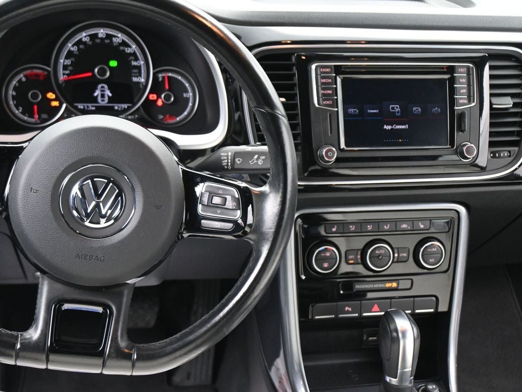 2018 Volkswagen Beetle 2.0T SE