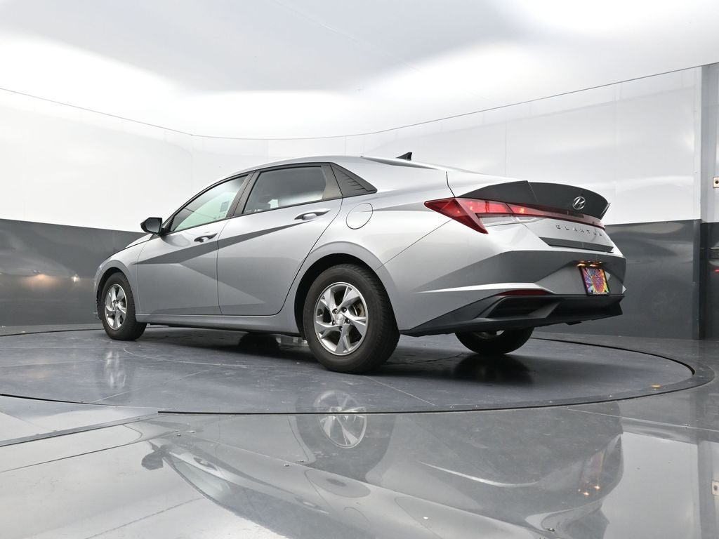 2021 Hyundai Elantra SE
