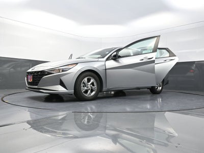 2021 Hyundai Elantra SE