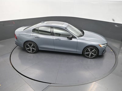 2024 Volvo S60 B5 Plus Dark Theme