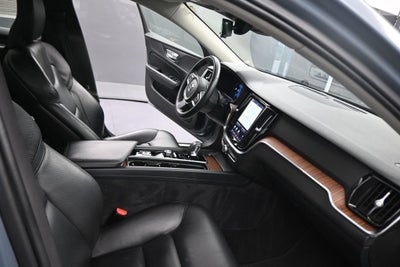 2024 Volvo S60 B5 Plus Dark Theme