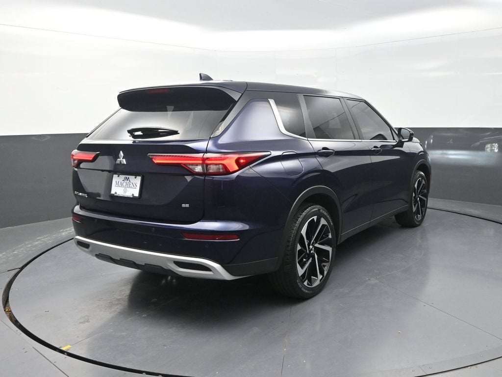 2024 Mitsubishi Outlander SE