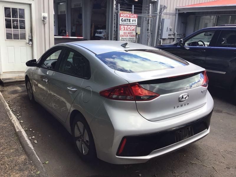 2018 Hyundai Ioniq Hybrid Blue