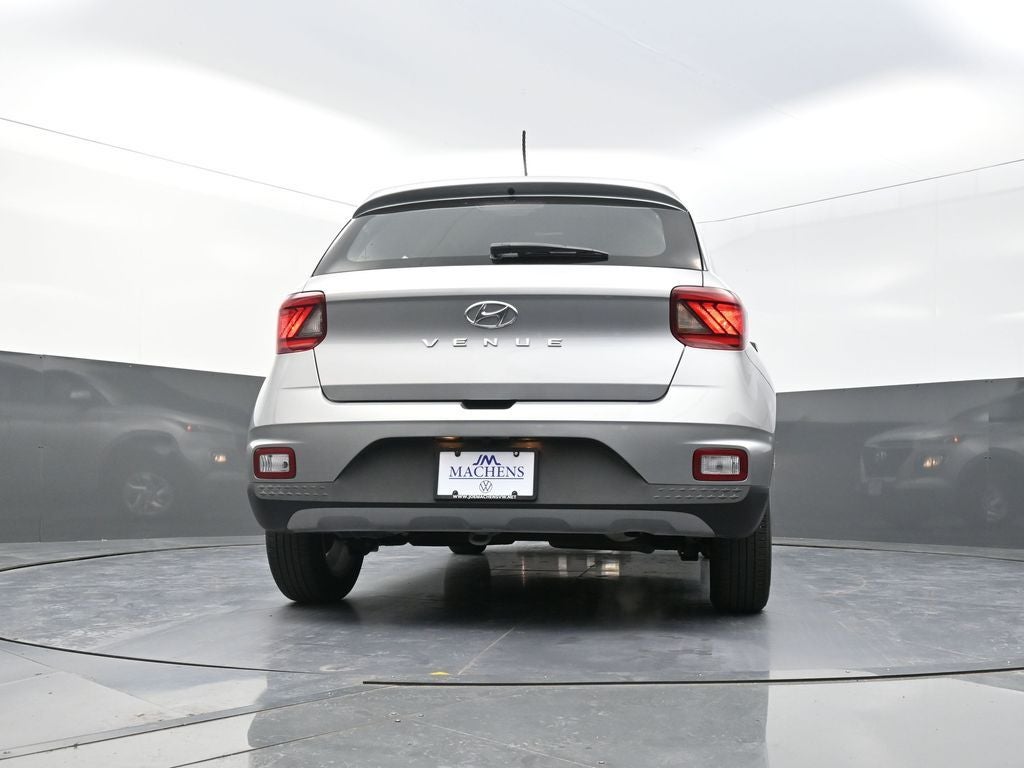 2023 Hyundai Venue SE