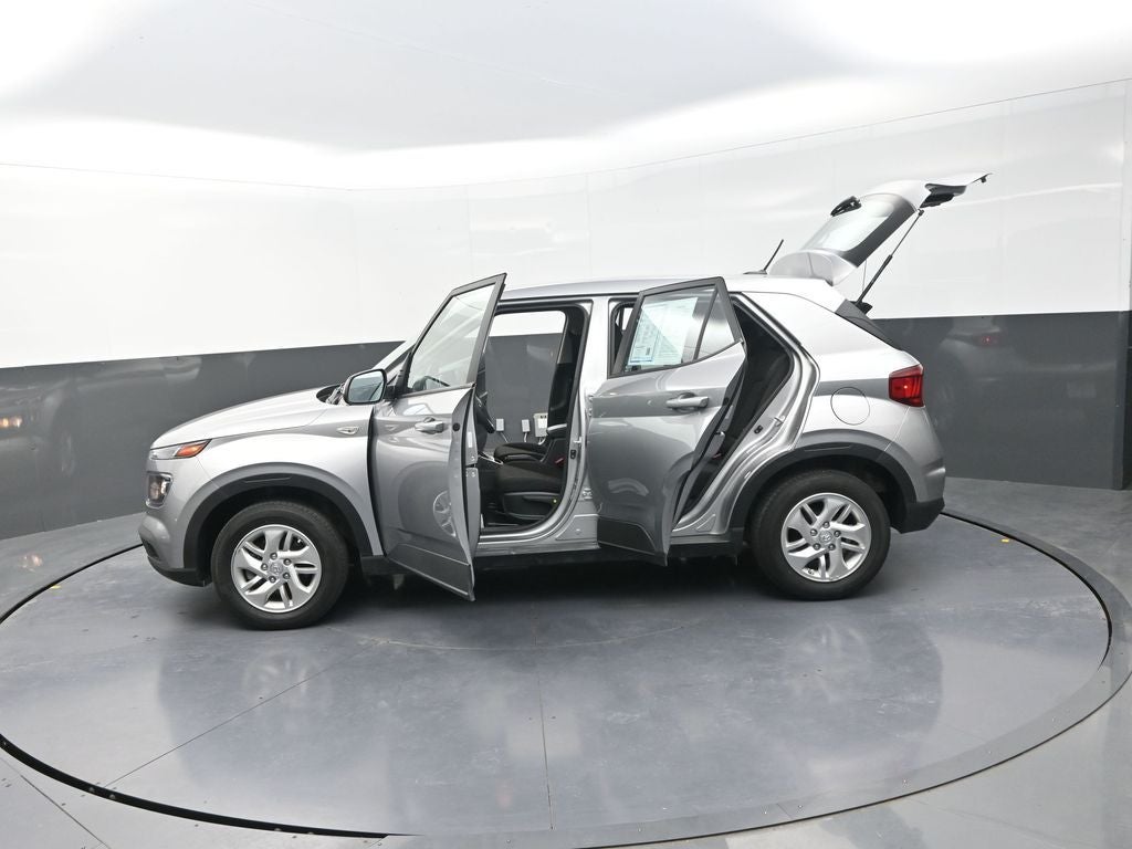 2023 Hyundai Venue SE