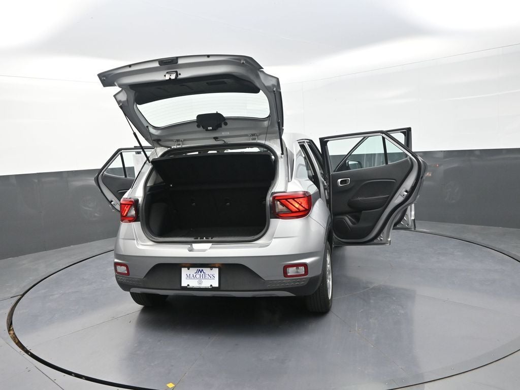 2023 Hyundai Venue SE