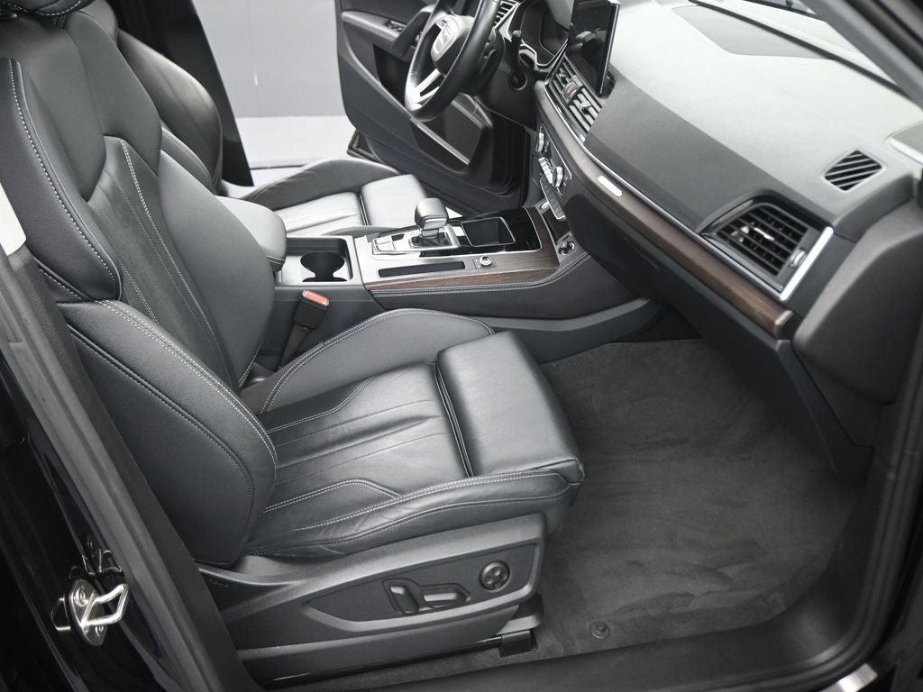 2024 Audi Q5 45 S line Premium quattro