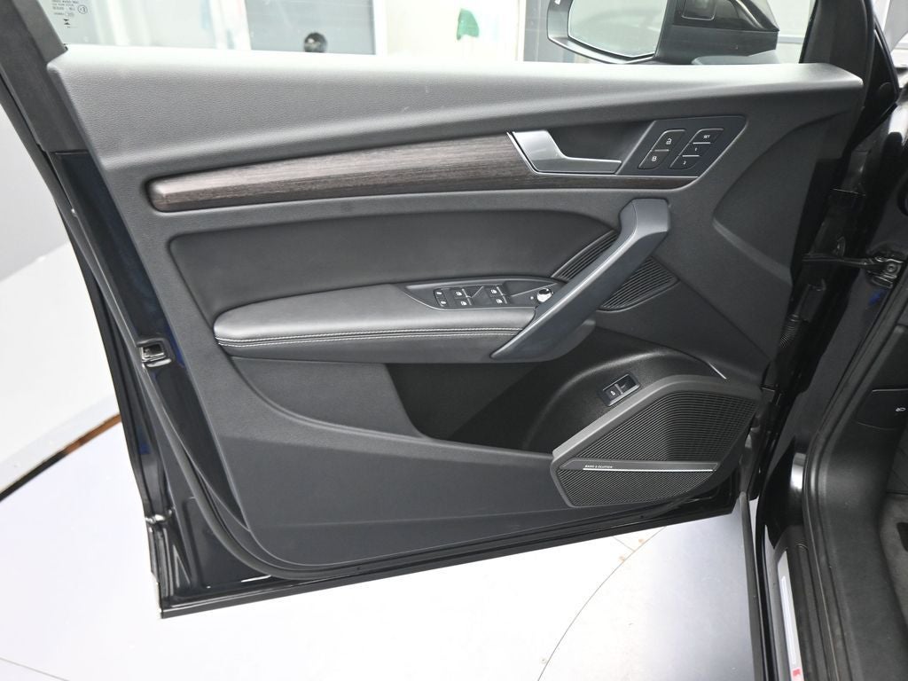 2024 Audi Q5 45 S line Premium quattro