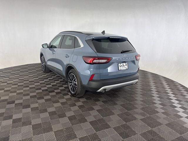 2025 Ford Escape Plug-In Hybrid Base