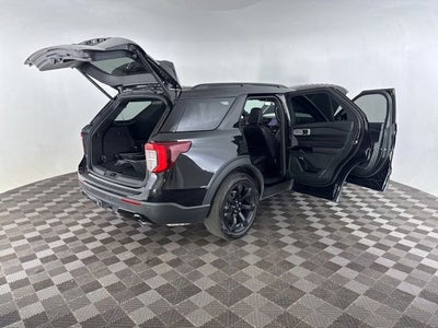 2024 Ford Explorer ST-Line