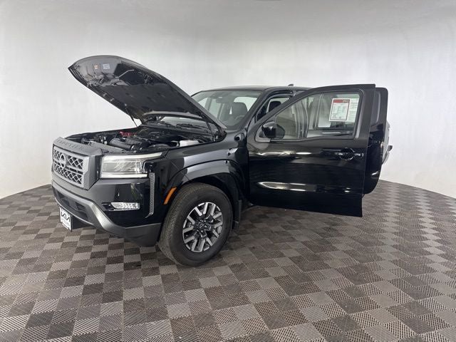 2024 Nissan Frontier SL