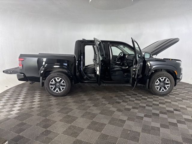 2024 Nissan Frontier SL