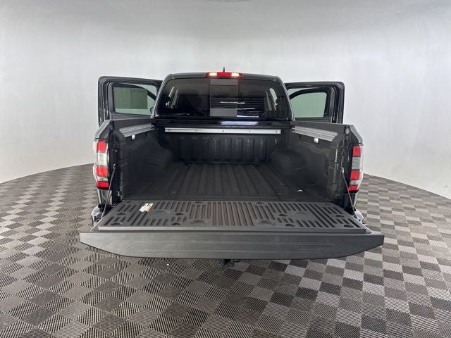 2024 Nissan Frontier SL