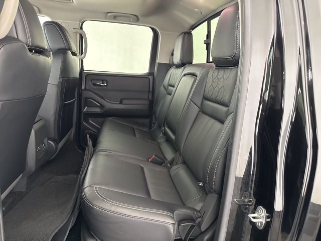 2024 Nissan Frontier SL