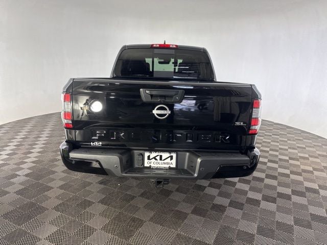 2024 Nissan Frontier SL