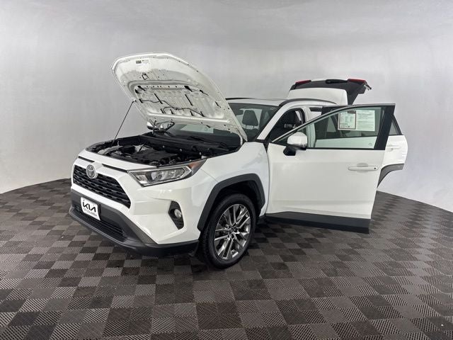 2019 Toyota RAV4 XLE Premium