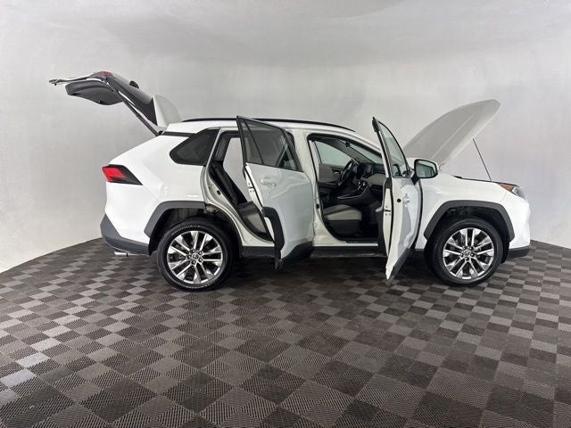 2019 Toyota RAV4 XLE Premium
