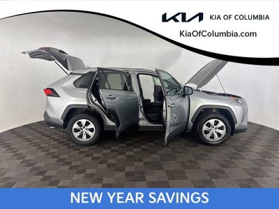 2022 Toyota RAV4 LE